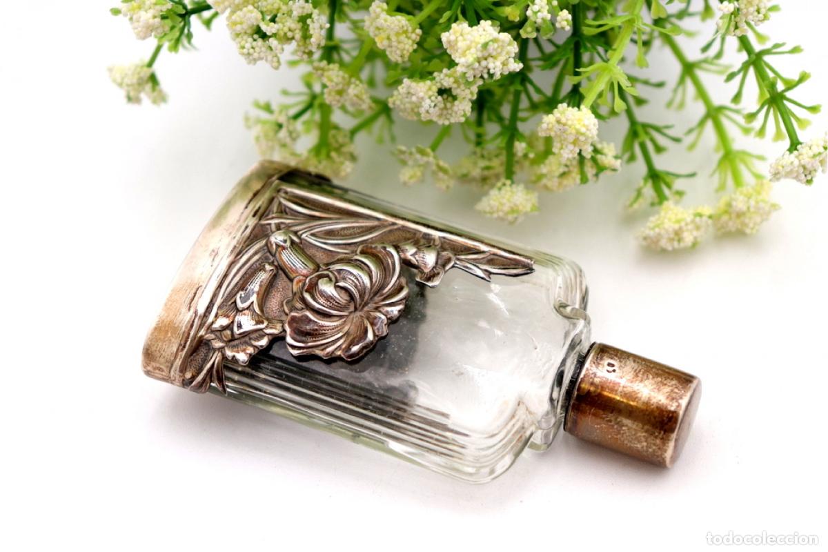 Antig&uuml;edades: Frasco de vidrio y plata para perfume. - Foto 4