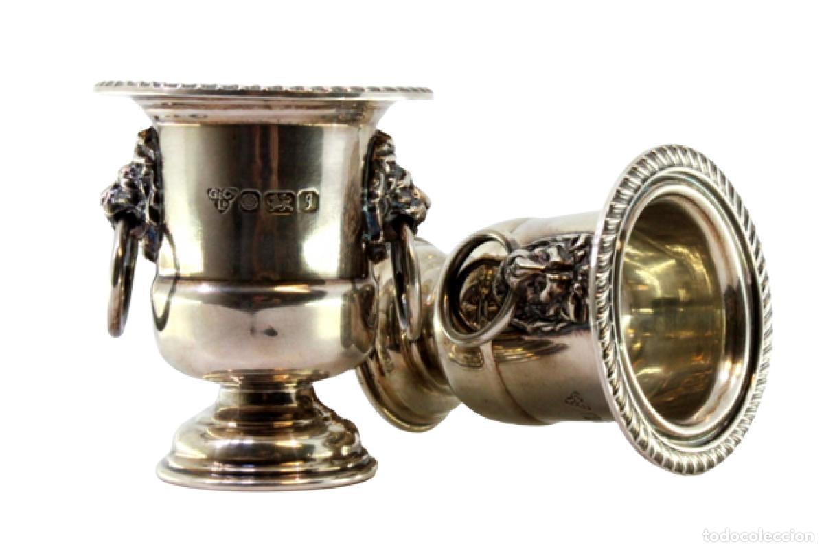 Antig&uuml;edades: Conjunto de urnas de plata - Foto 1