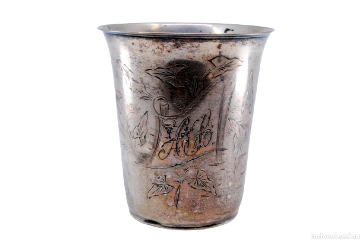 Antig&uuml;edades: copa de plata - Foto 1