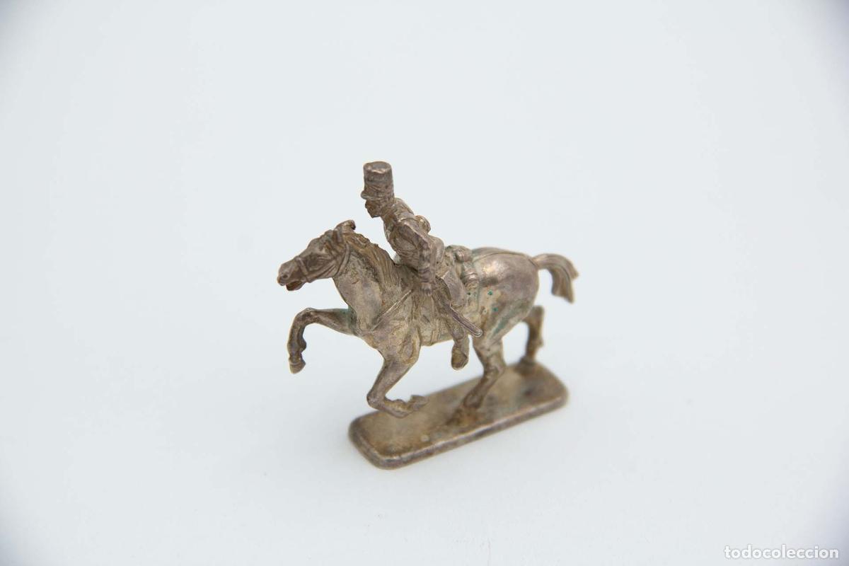 Antig&uuml;edades: Conjunto de 13 figuras militares de plata - Foto 6
