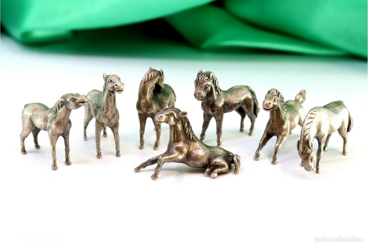 Antig&uuml;edades: Conjuntos de siete caballos de plata - Foto 1