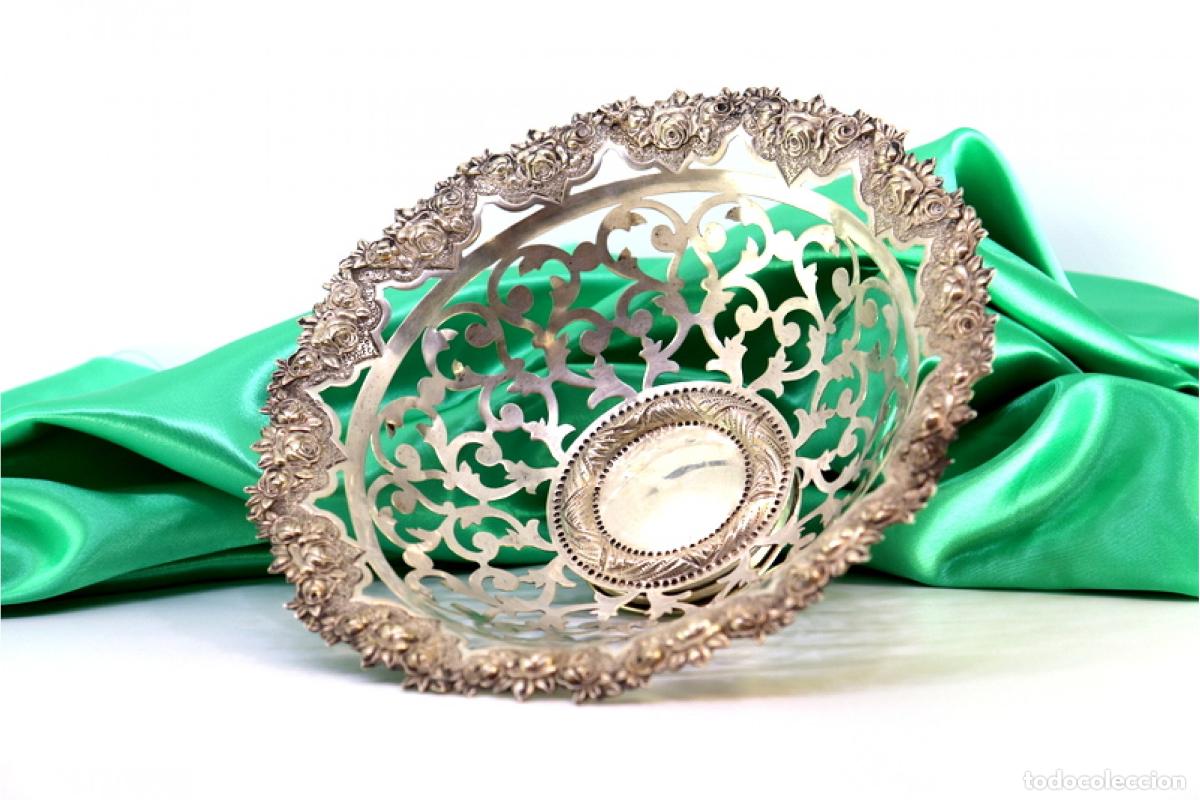 Antiquit&eacute;s: Frutero de plata