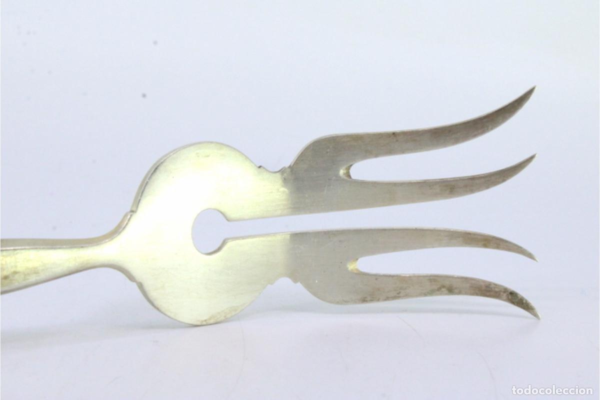 Antig&uuml;edades: Tenedor de plata, para servir pescado - Foto 3