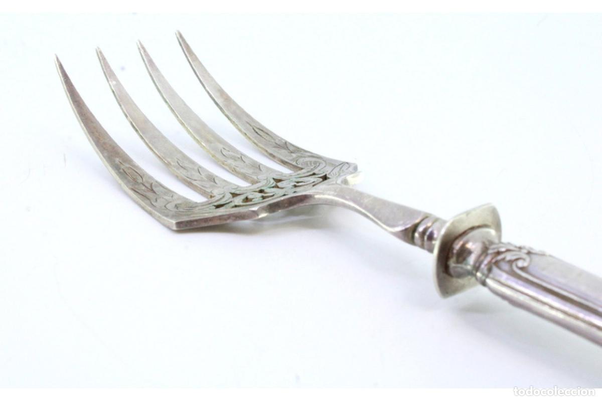 Antig&uuml;edades: Tenedor de plata, para servir pescado - Foto 3