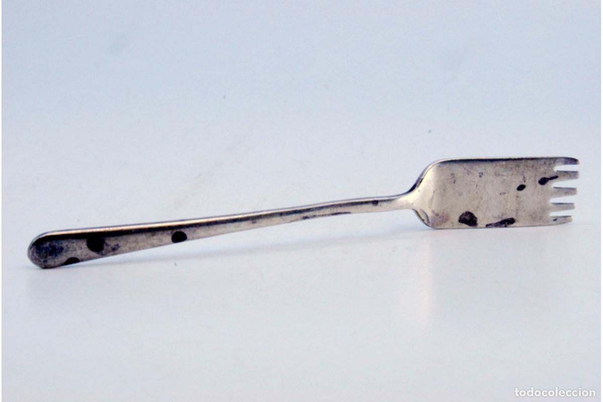 Antig&uuml;edades: Tenedor de plata para servir - Foto 6