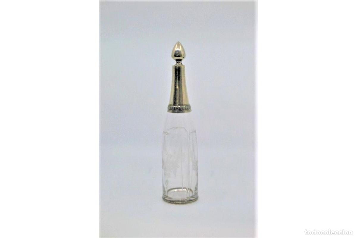 Antig&uuml;edades: Botella con plata - Foto 3