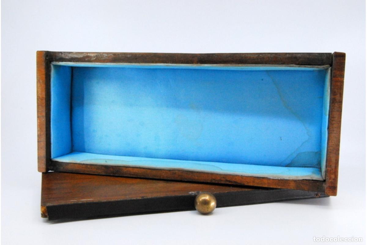 Antig&uuml;edades: Caja de corbatas de madera y plata - Foto 3