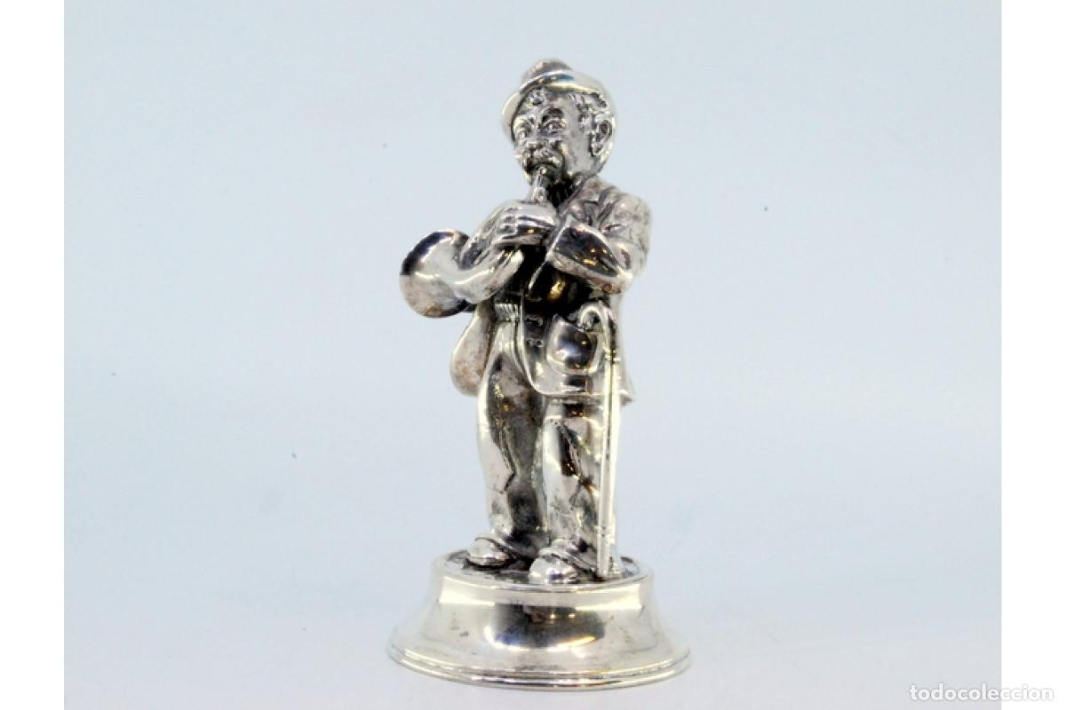 Antig&uuml;edades: M&uacute;sico de plata, tocando la trompeta. - Foto 7