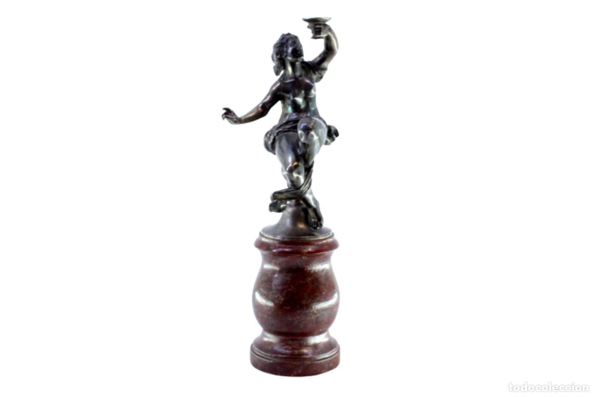 Antiguidades: Estatua de plata - Figura femenina