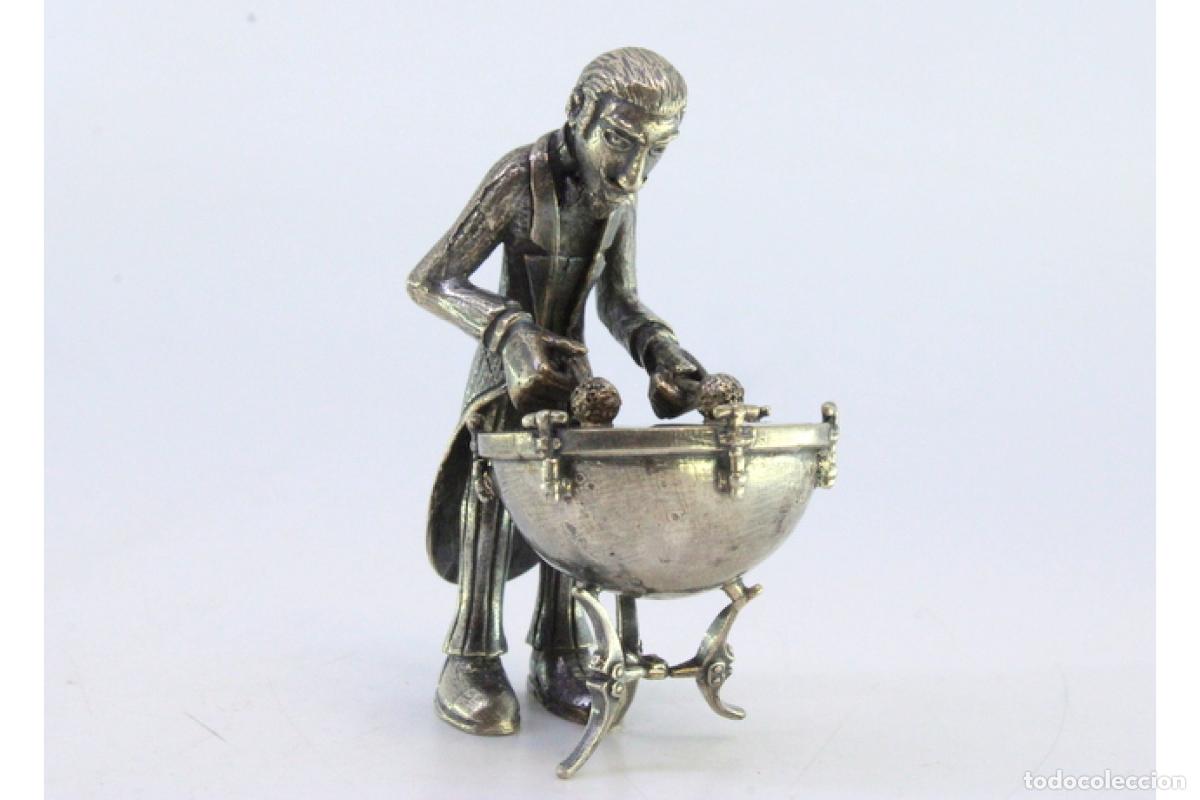 Antig&uuml;edades: M&uacute;sico en plata tocando timbales - Foto 6