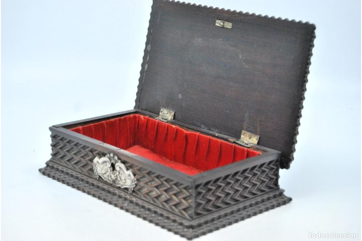 Antig&uuml;edades: Joyero, fabricado en madera y plata. - Foto 5
