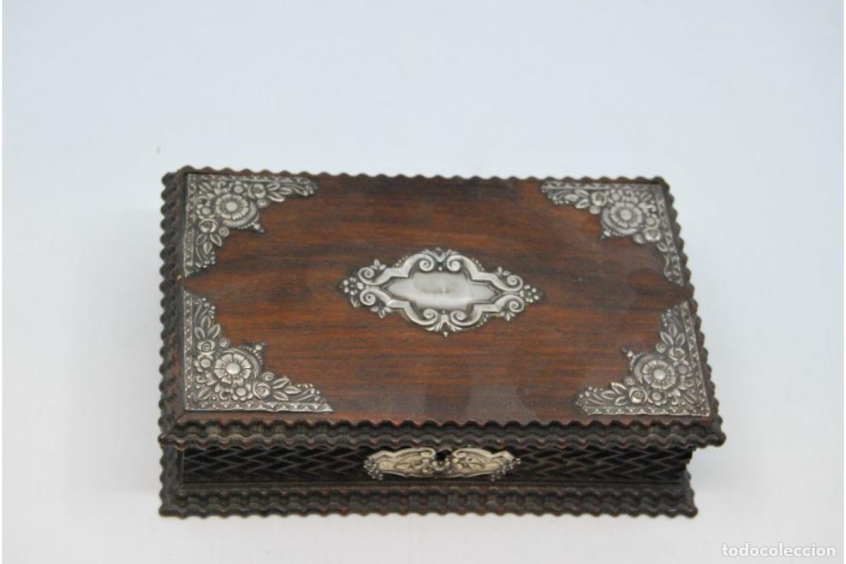 Antig&uuml;edades: Joyero, fabricado en madera y plata. - Foto 7