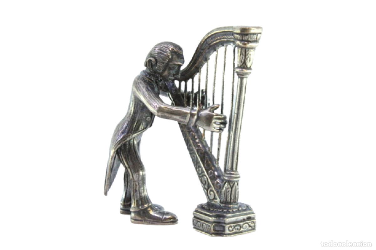 Antig&uuml;edades: M&uacute;sico de plata tocando el arpa - Foto 1