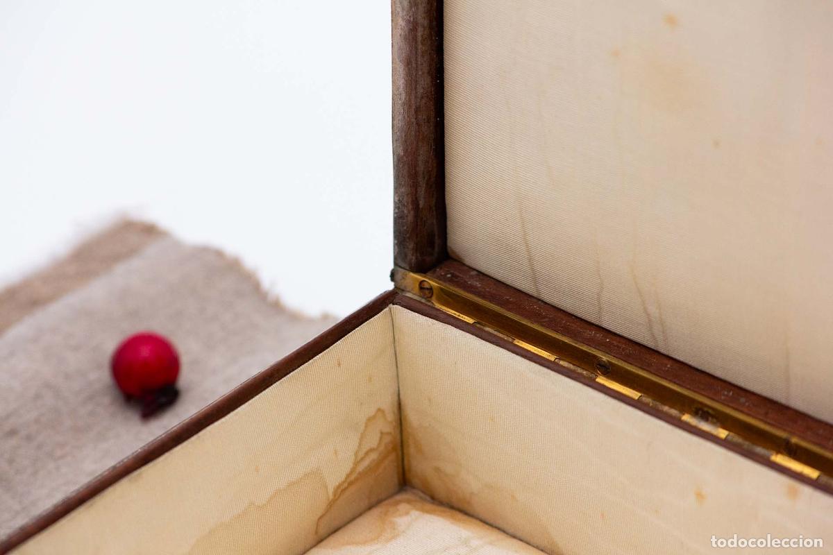 Antig&uuml;edades: Caja de joyer&iacute;a de plata - Foto 6