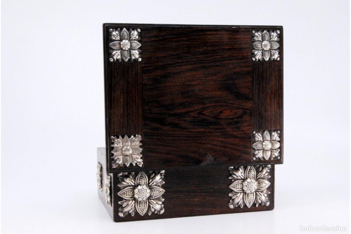 Antig&uuml;edades: Joyero, fabricado en madera y plata. - Foto 2