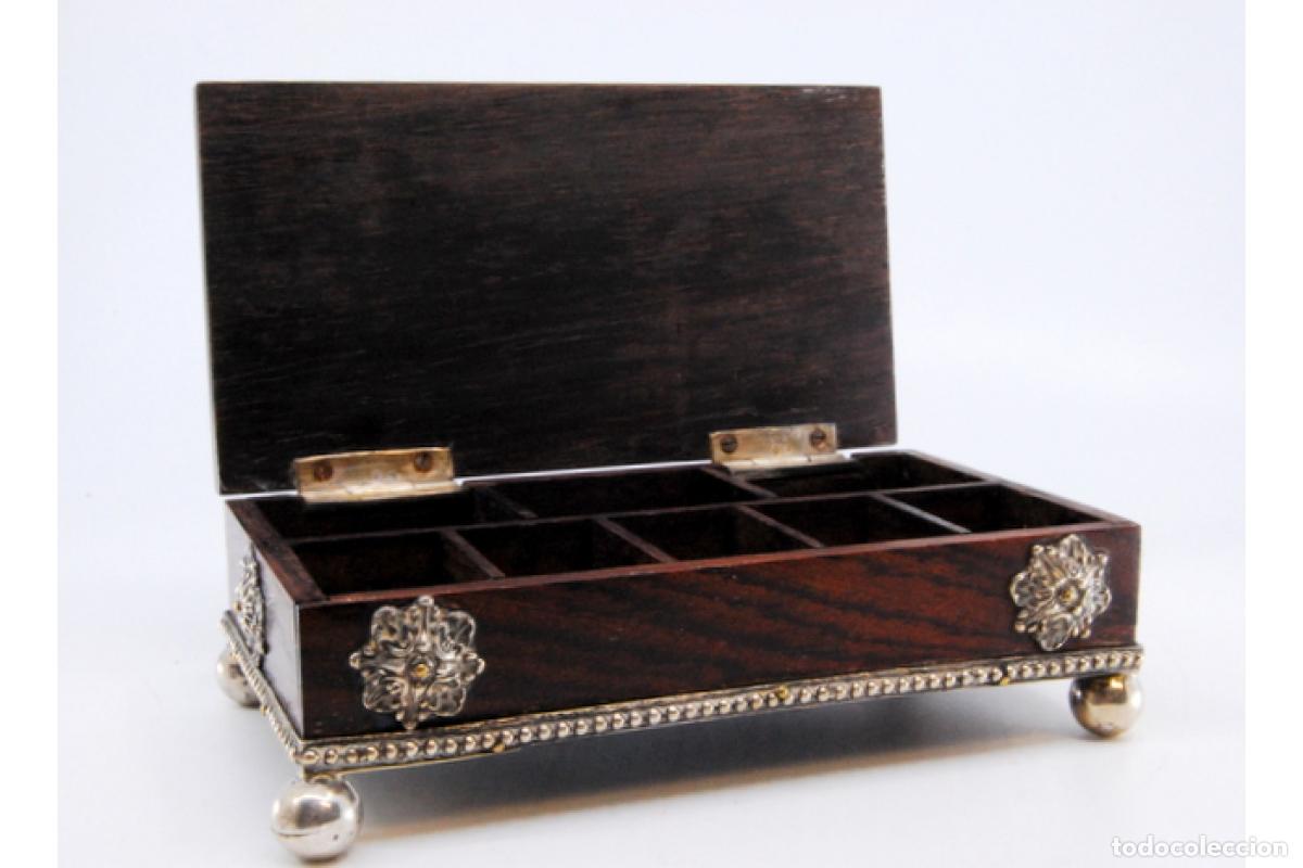 Antig&uuml;edades: Caja de sellos, fabricada en madera y plata. - Foto 5