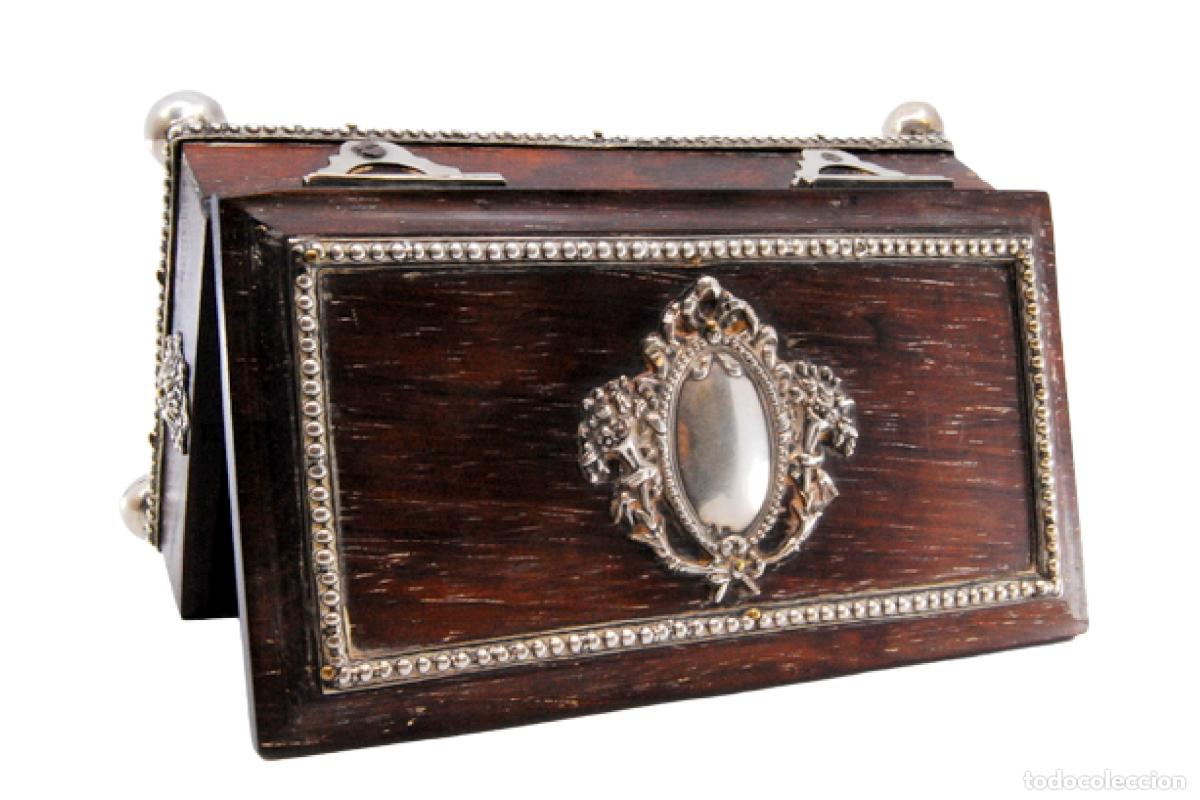 Antig&uuml;edades: Caja de sellos, fabricada en madera y plata. - Foto 1