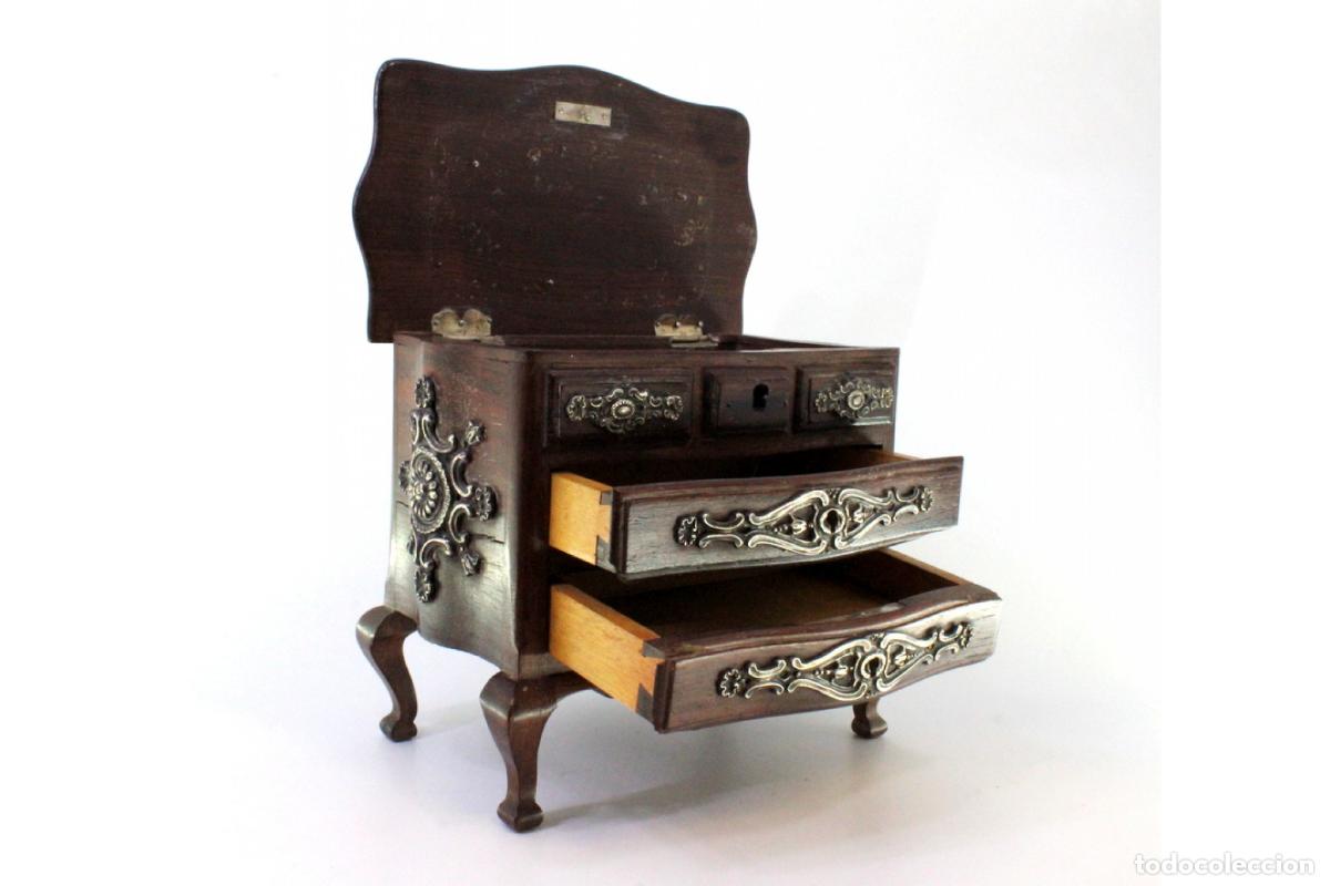 Antig&uuml;edades: Joyero, fabricado en madera y plata. - Foto 9