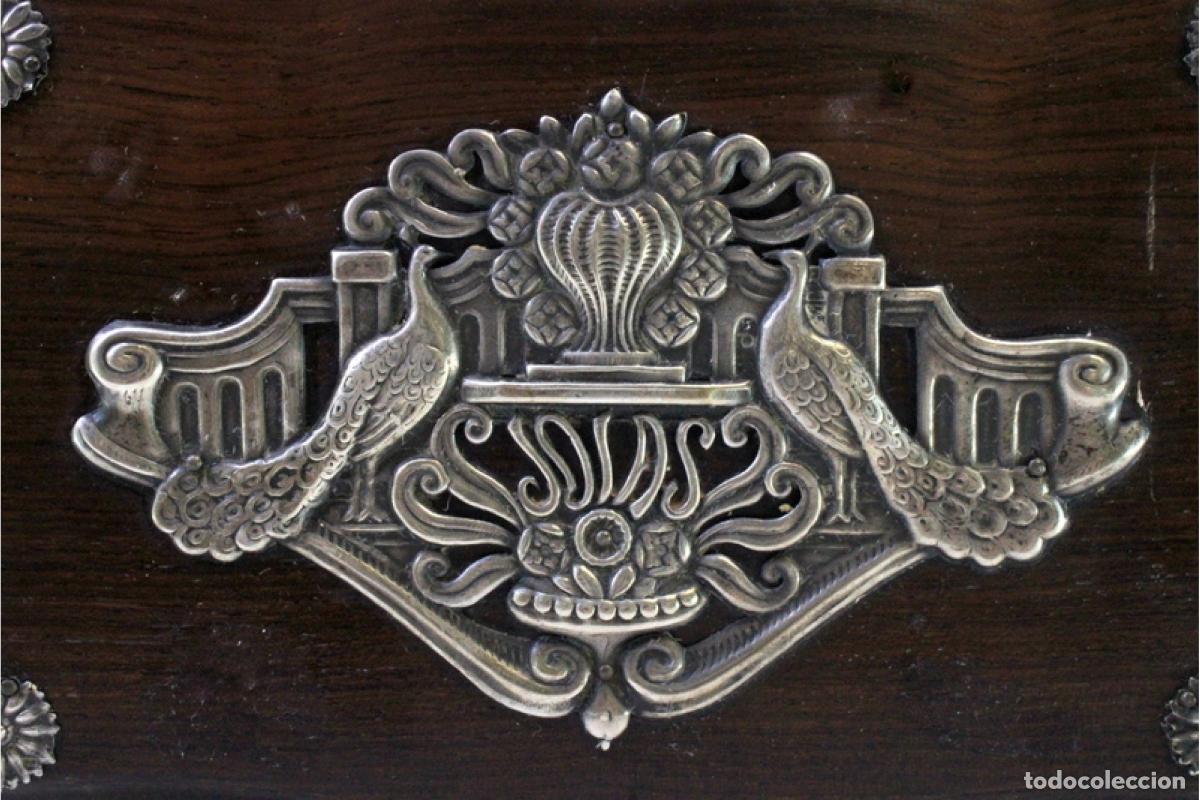 Antig&uuml;edades: Joyero, fabricado en madera y plata. - Foto 10
