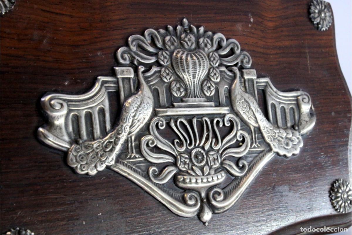 Antig&uuml;edades: Joyero, fabricado en madera y plata. - Foto 11