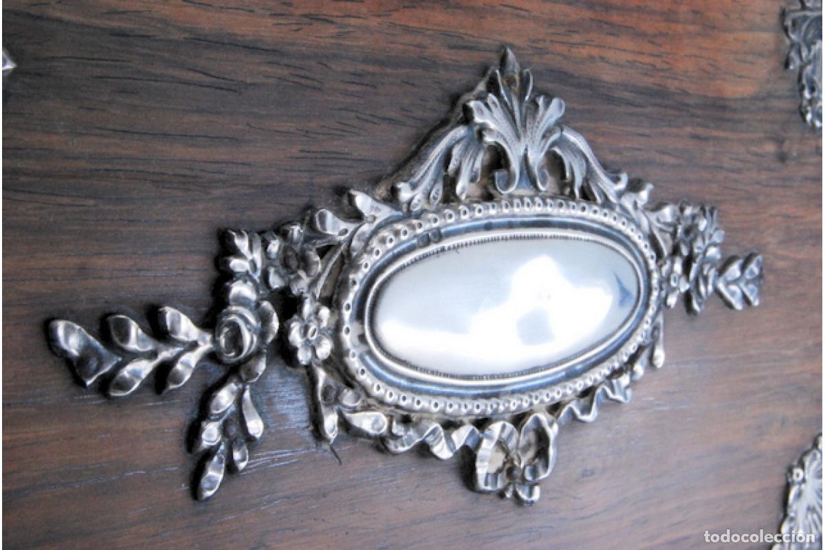 Antig&uuml;edades: Joyero, fabricado en madera y plata. - Foto 10