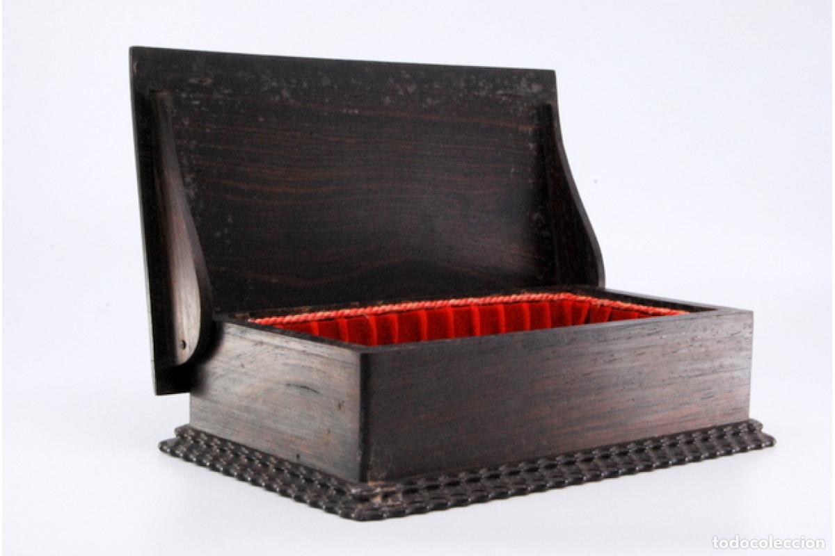 Antig&uuml;edades: Joyero, fabricado en madera y plata. - Foto 7