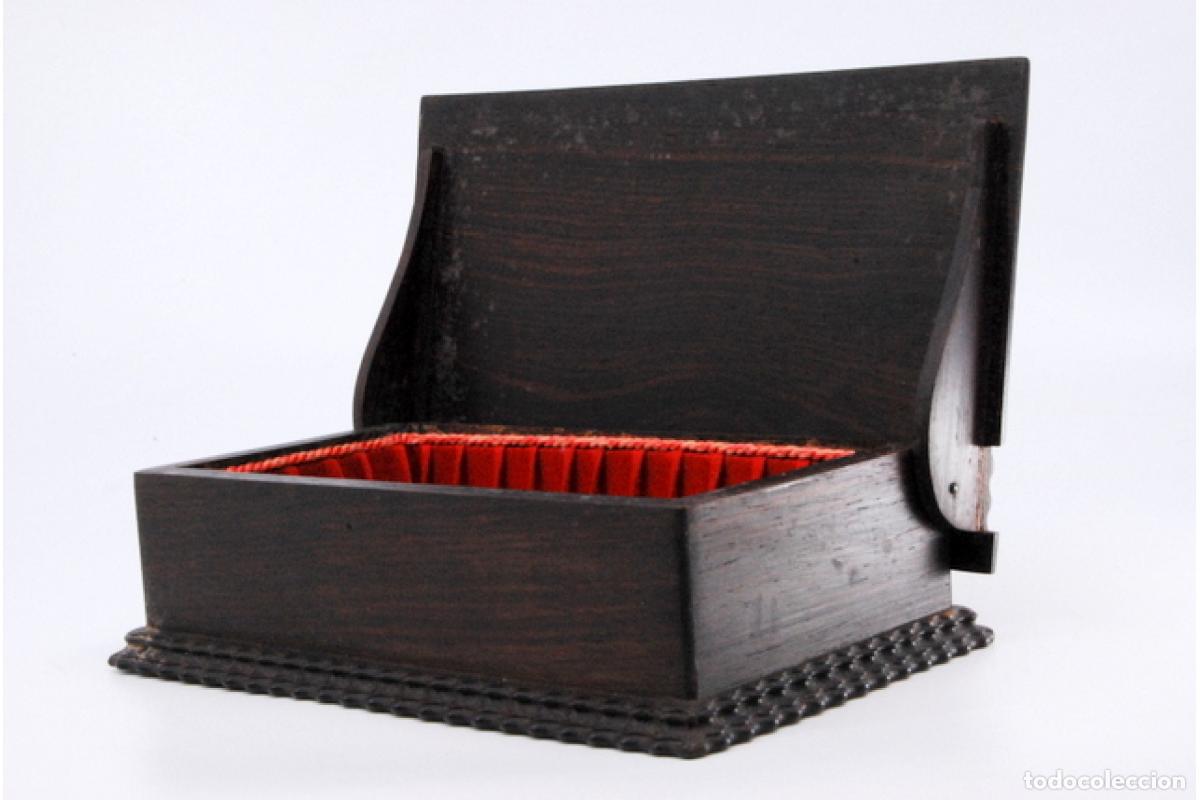 Antig&uuml;edades: Joyero, fabricado en madera y plata. - Foto 9