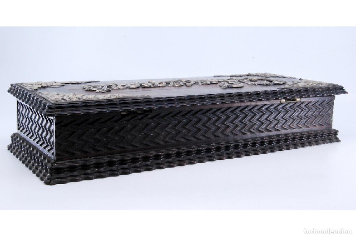 Antig&uuml;edades: Joyero, fabricado en madera y plata. - Foto 9