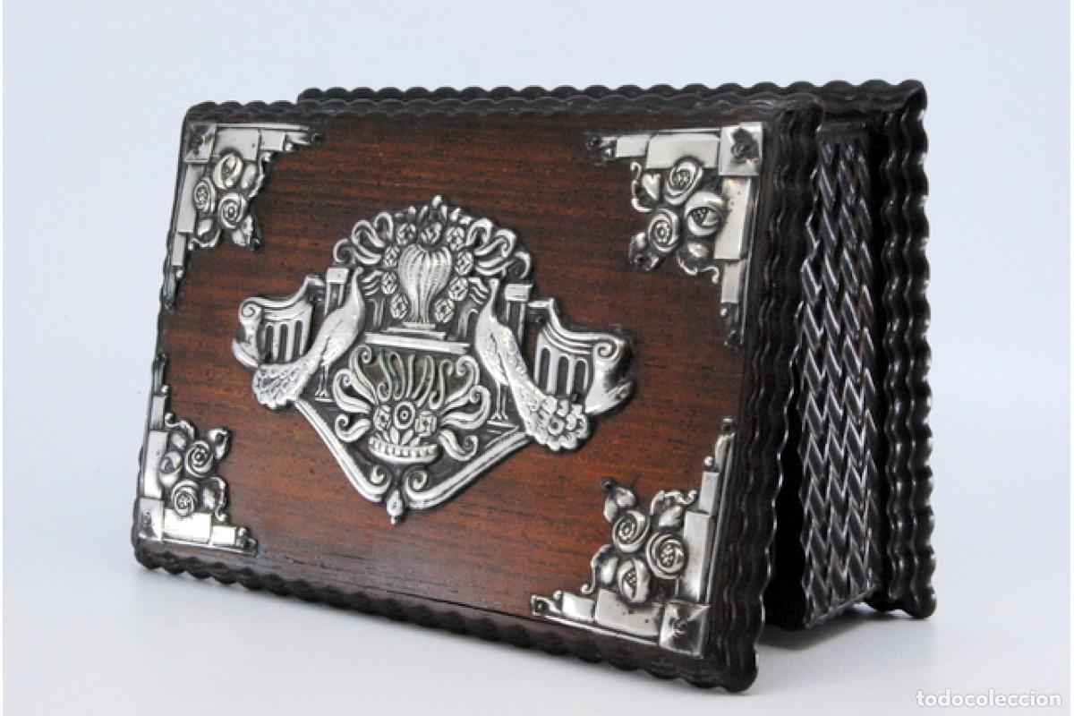 Antig&uuml;edades: Joyero, fabricado en madera y plata. - Foto 4