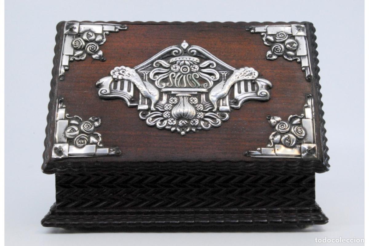 Antig&uuml;edades: Joyero, fabricado en madera y plata. - Foto 9
