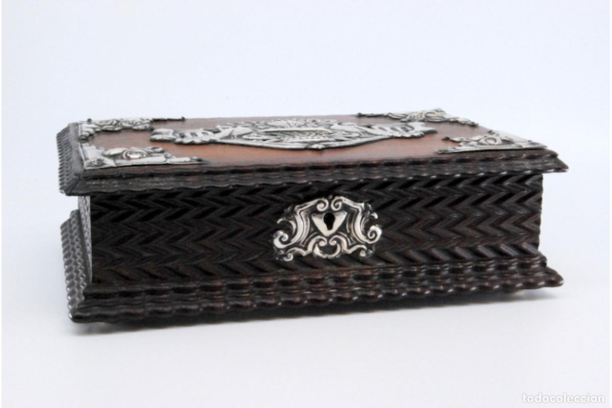 Antig&uuml;edades: Joyero, fabricado en madera y plata. - Foto 10