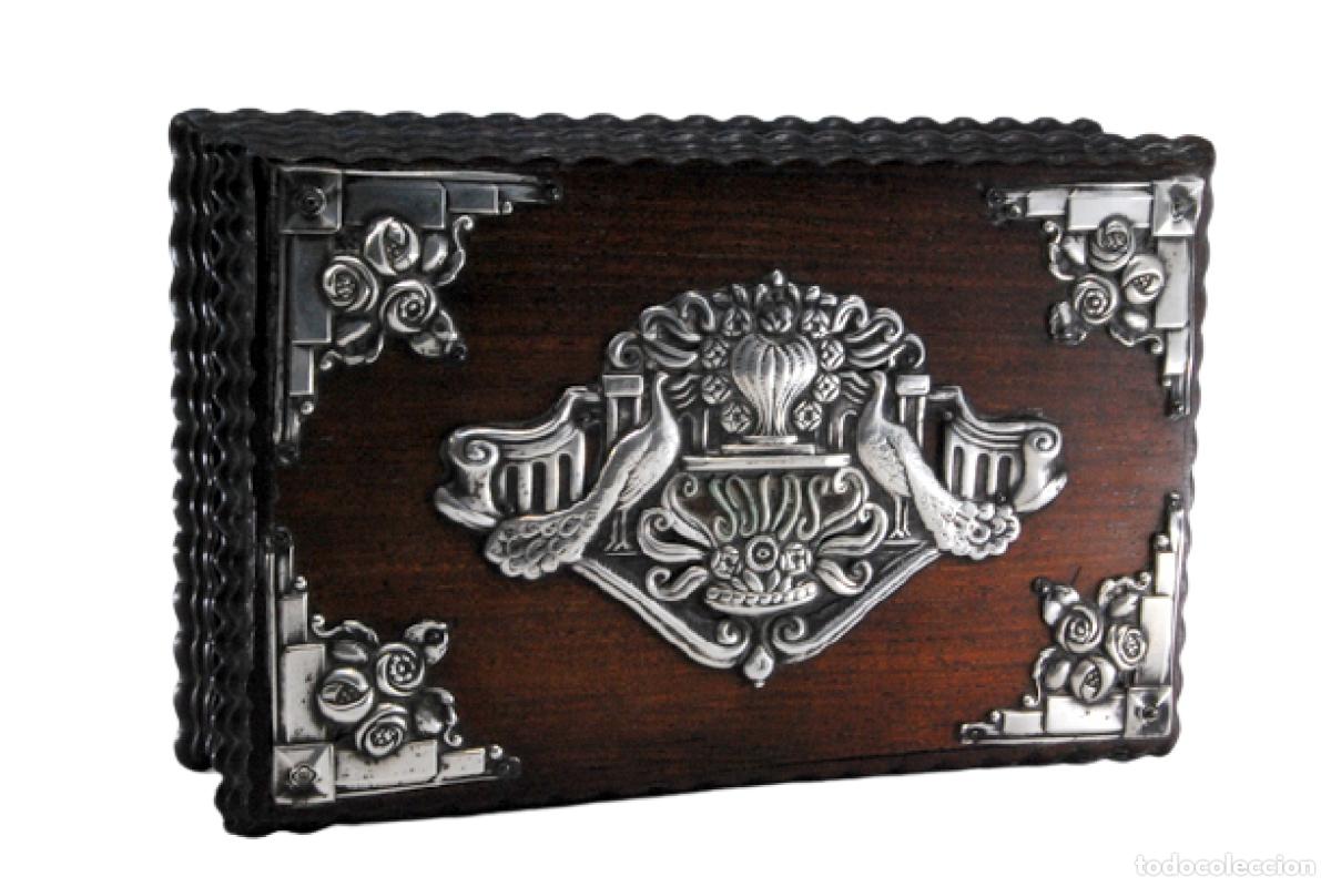 Antig&uuml;edades: Joyero, fabricado en madera y plata. - Foto 1