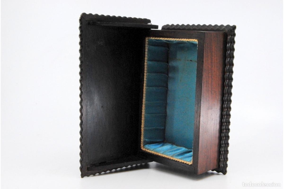 Antig&uuml;edades: Joyero, fabricado en madera y plata. - Foto 4