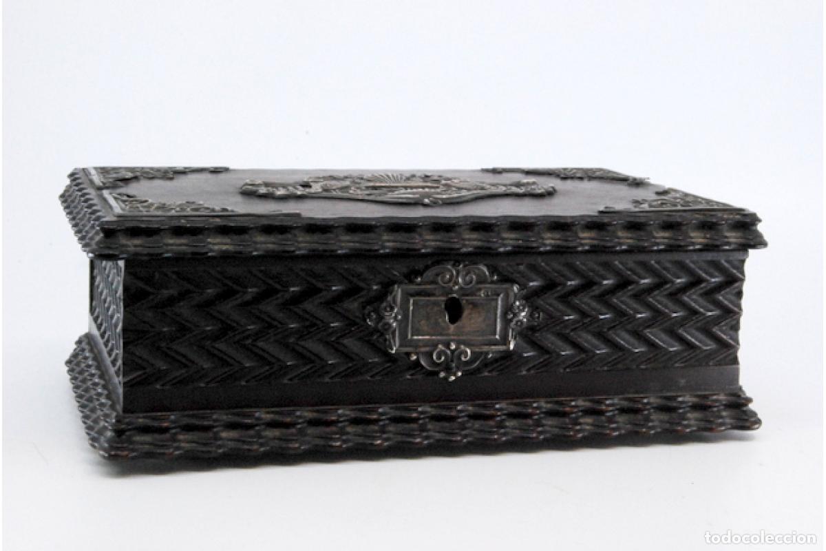 Antig&uuml;edades: Joyero, fabricado en madera y plata. - Foto 10