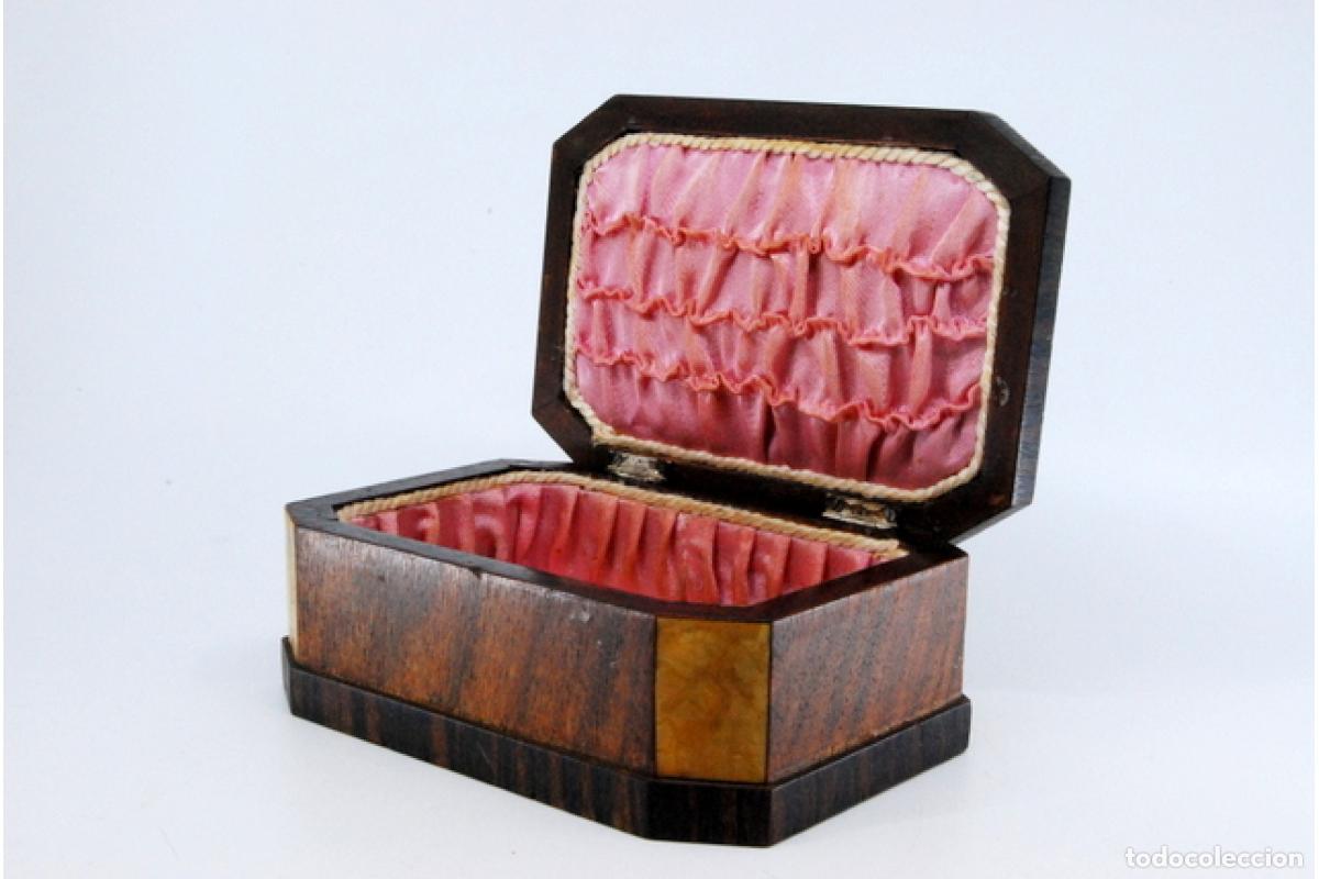 Antig&uuml;edades: Joyero, fabricado en madera y plata. - Foto 8