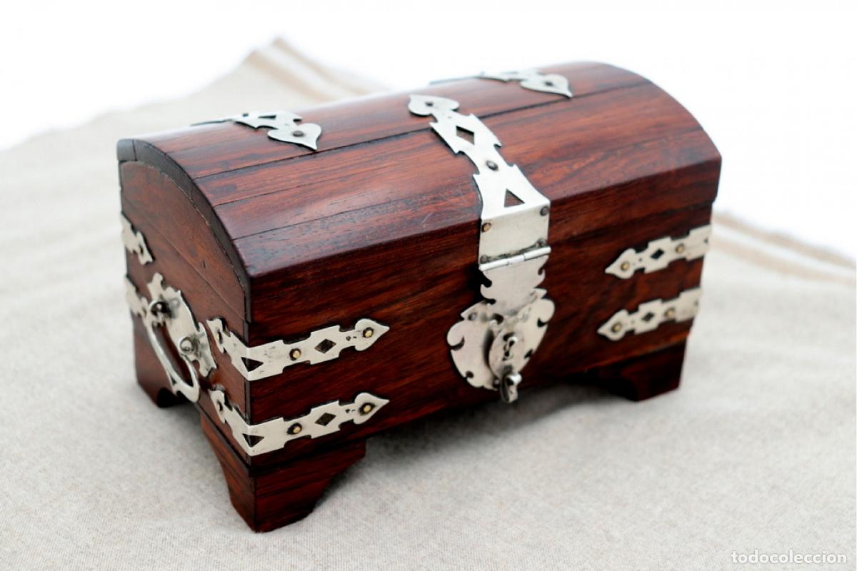 Antig&uuml;edades: Joyero, fabricado en madera y plata. - Foto 6