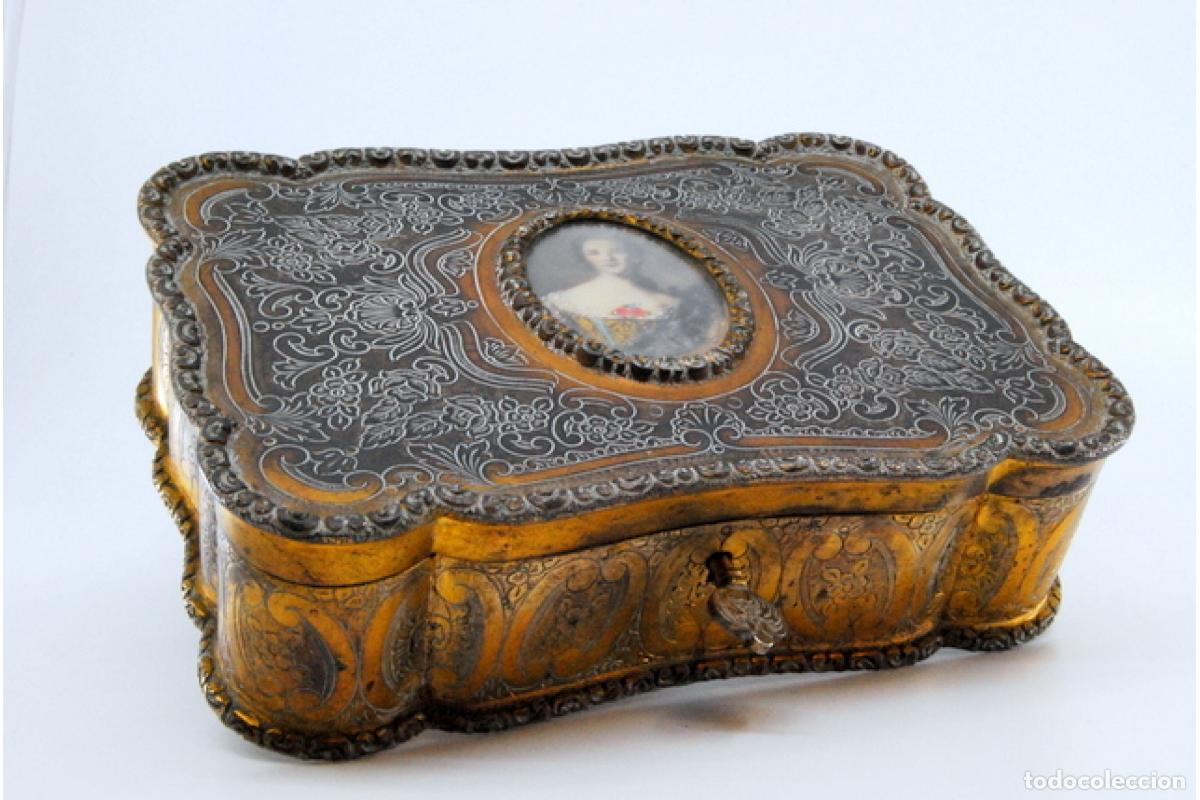 Antig&uuml;edades: Caja de joyer&iacute;a de plata - Foto 2