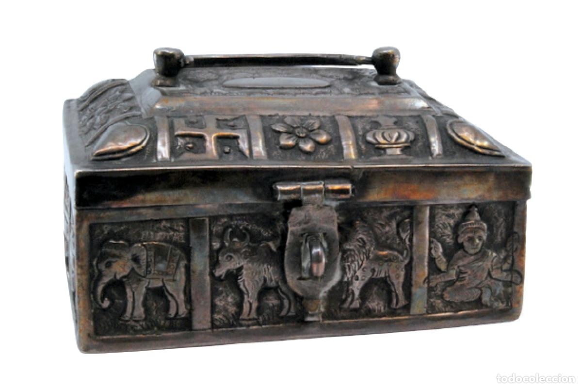 Antig&uuml;edades: Caja de joyer&iacute;a de plata - Foto 1