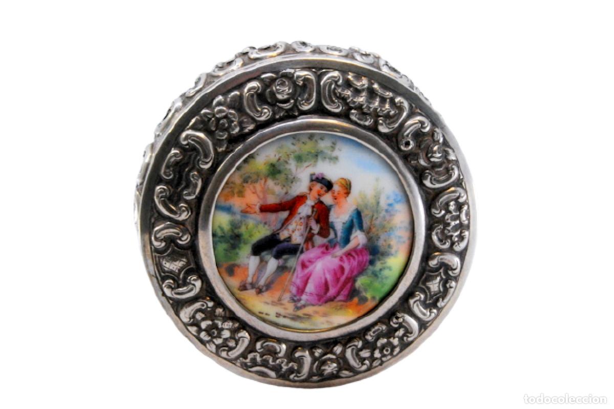 Antig&uuml;edades: Caja de joyer&iacute;a de plata