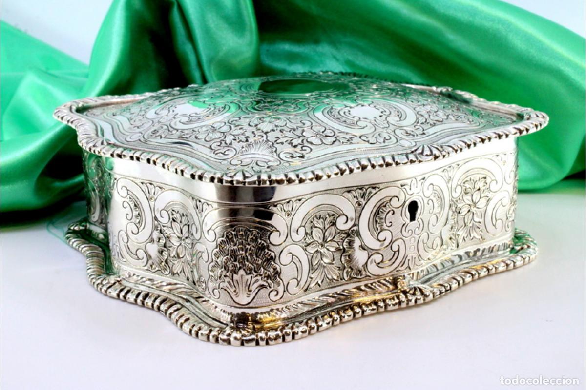 Antig&uuml;edades: Caja de joyer&iacute;a de plata - Foto 3