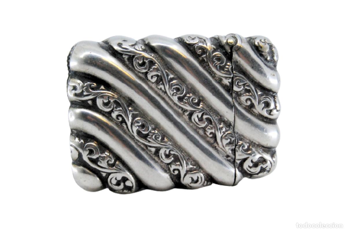 Antiquit&eacute;s: Caja de cerillas de plata