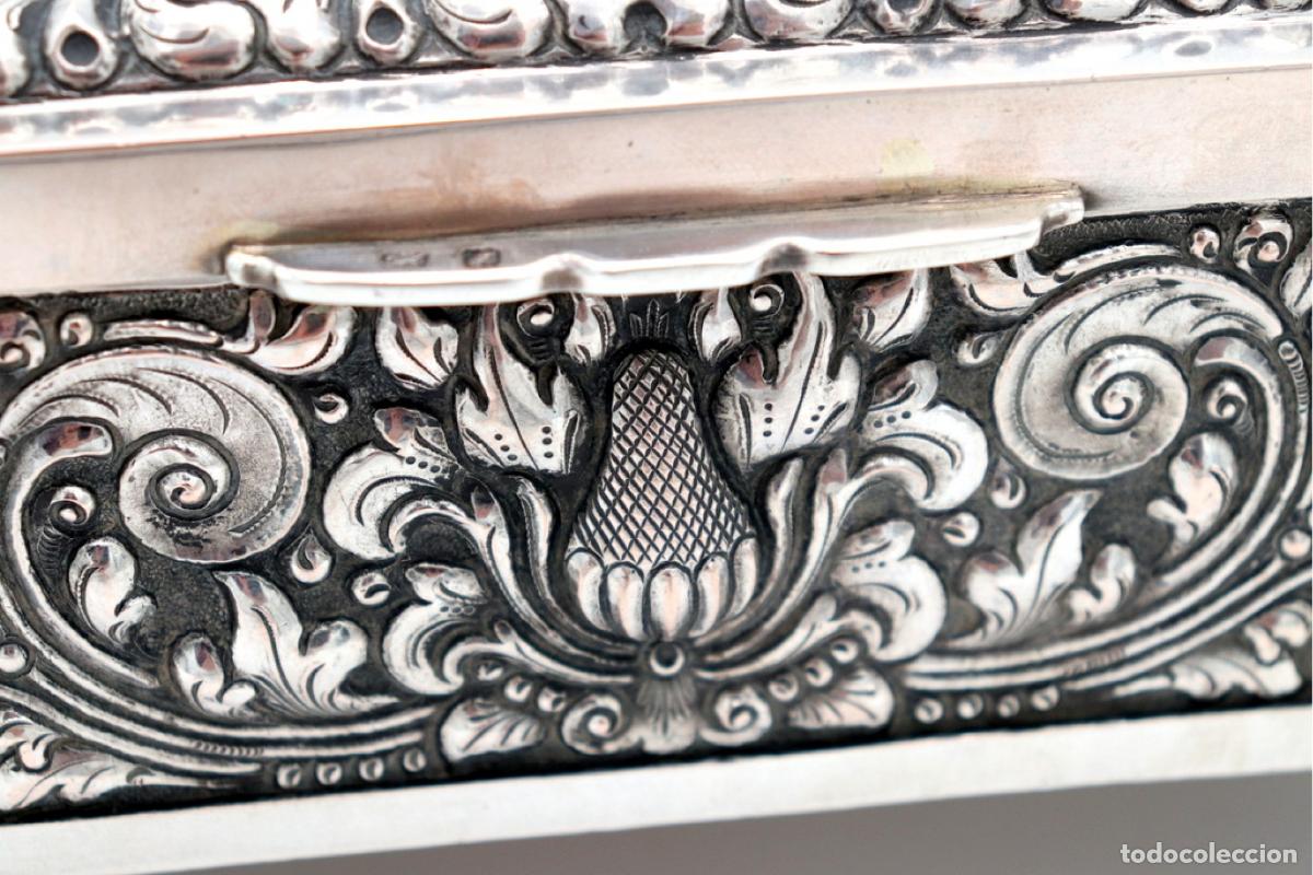 Antig&uuml;edades: Caja de joyer&iacute;a de plata - Foto 3