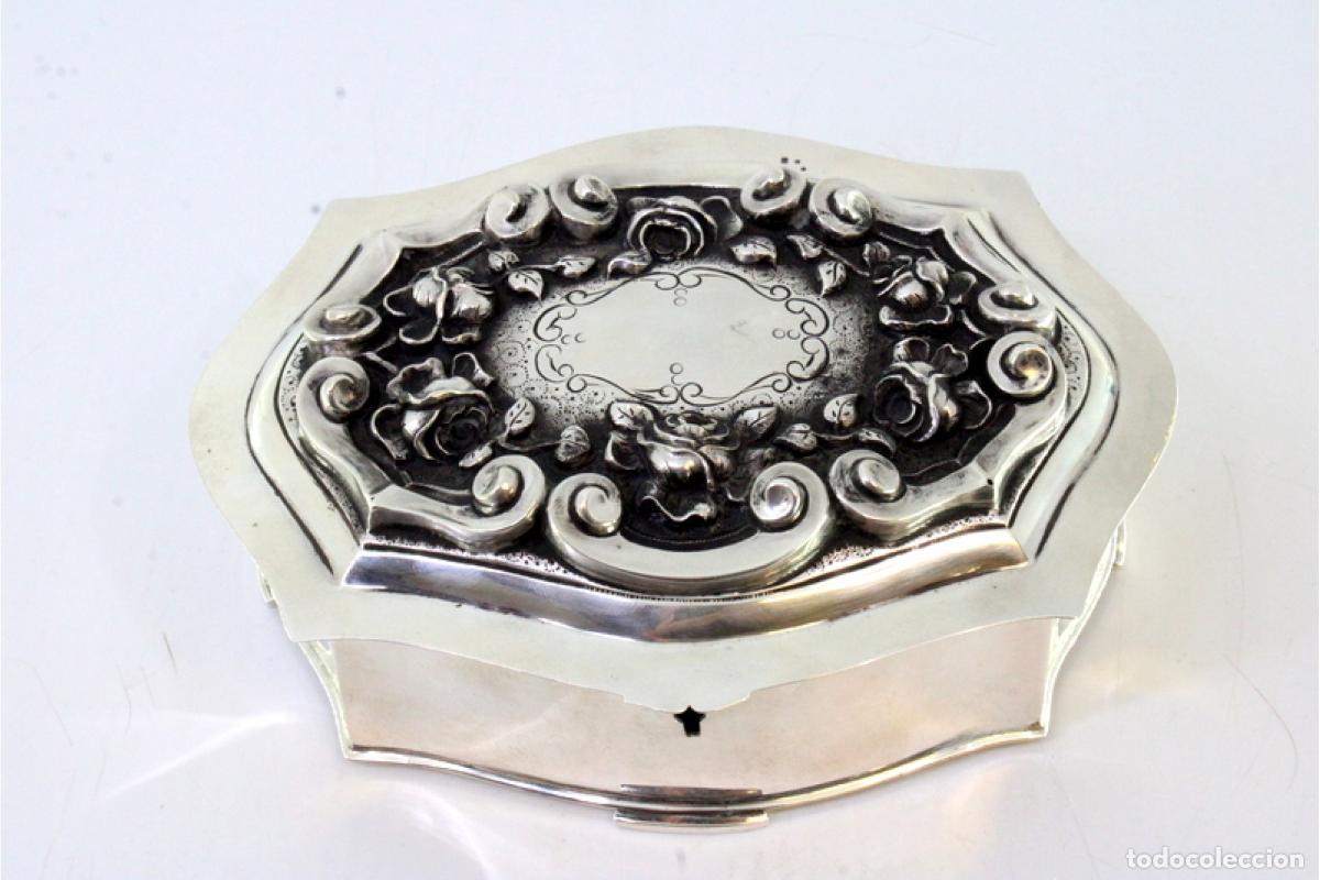 Antig&uuml;edades: Caja de joyer&iacute;a de plata - Foto 2