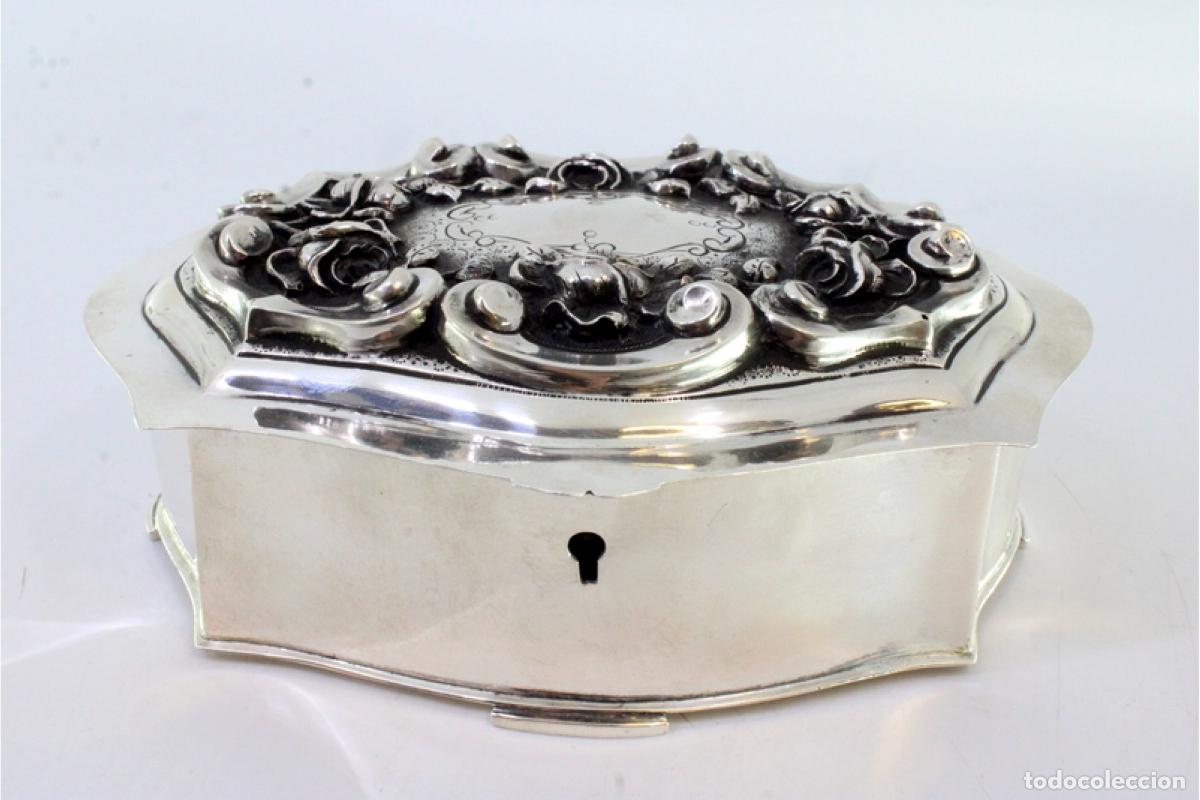 Antig&uuml;edades: Caja de joyer&iacute;a de plata - Foto 9