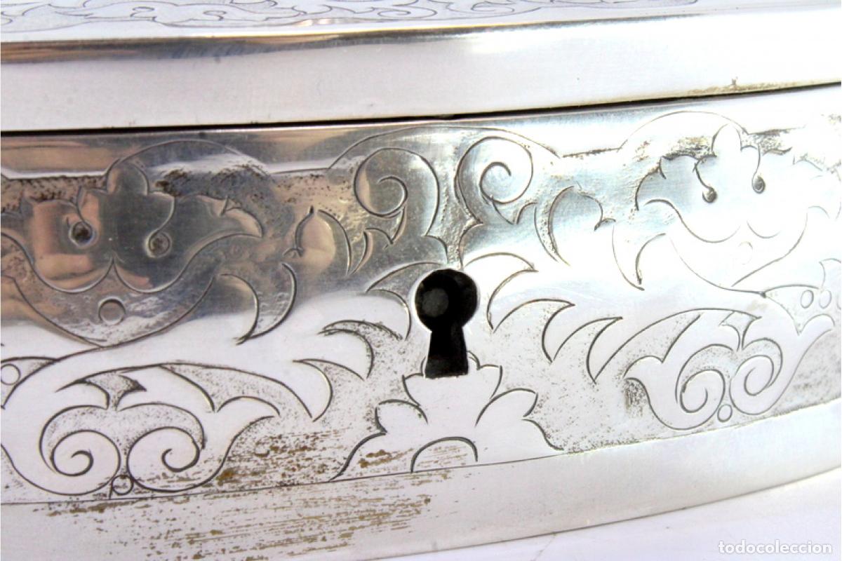 Antig&uuml;edades: Caja de joyer&iacute;a de plata - Foto 2
