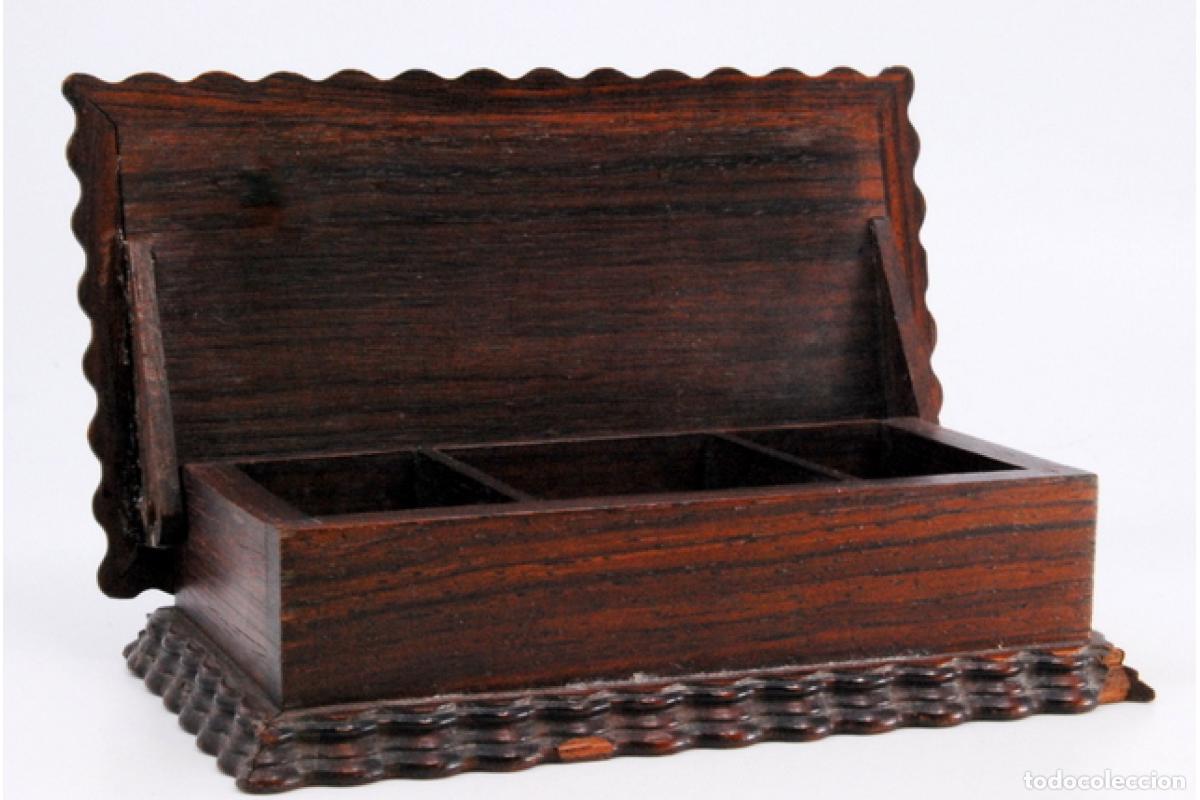 Antig&uuml;edades: Caja de sellos, fabricada en madera y plata. - Foto 4