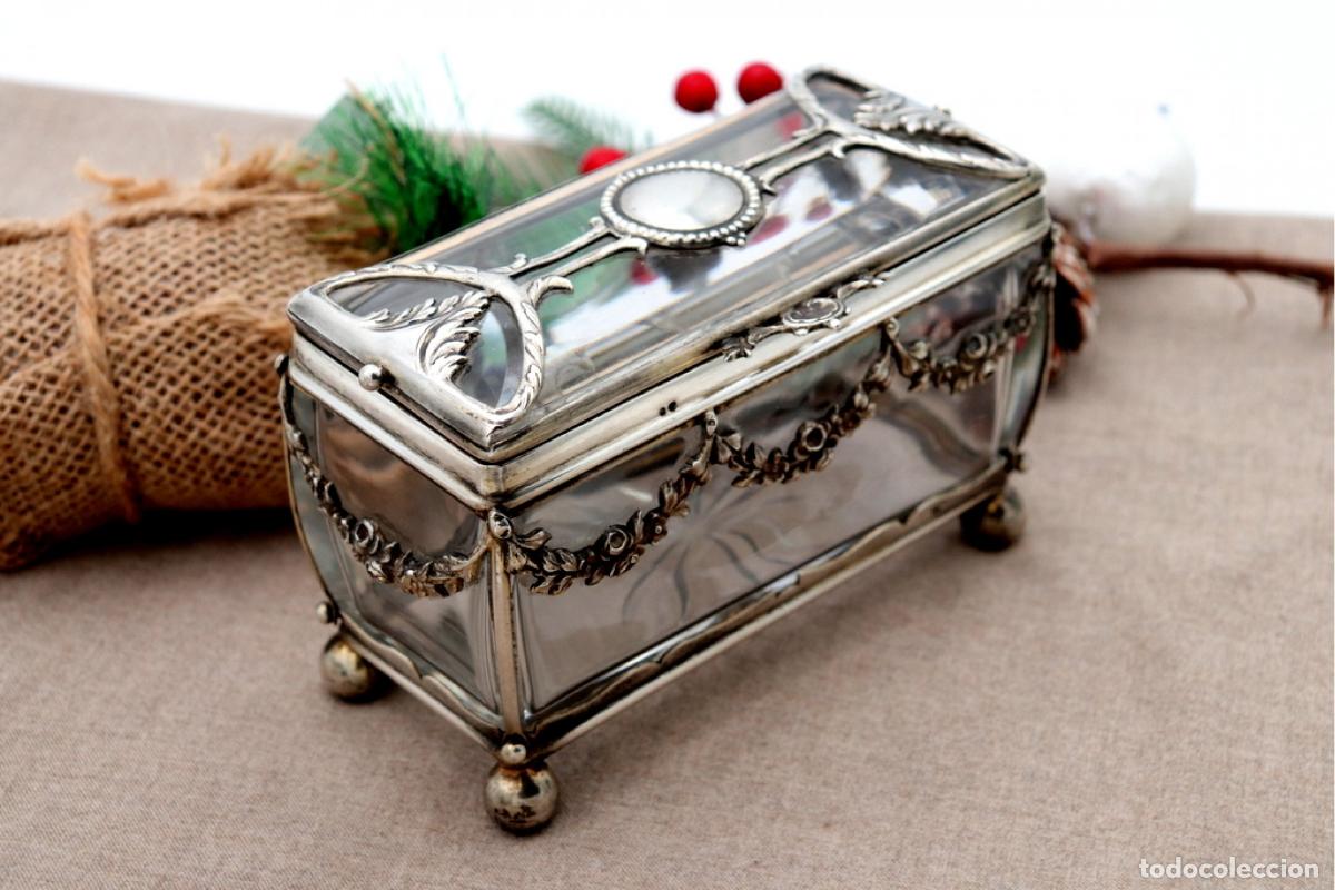 Antig&uuml;edades: Caja de joyer&iacute;a de plata - Foto 4