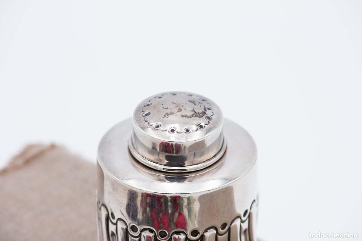 Antig&uuml;edades: Botella de plata para perfume. - Foto 3
