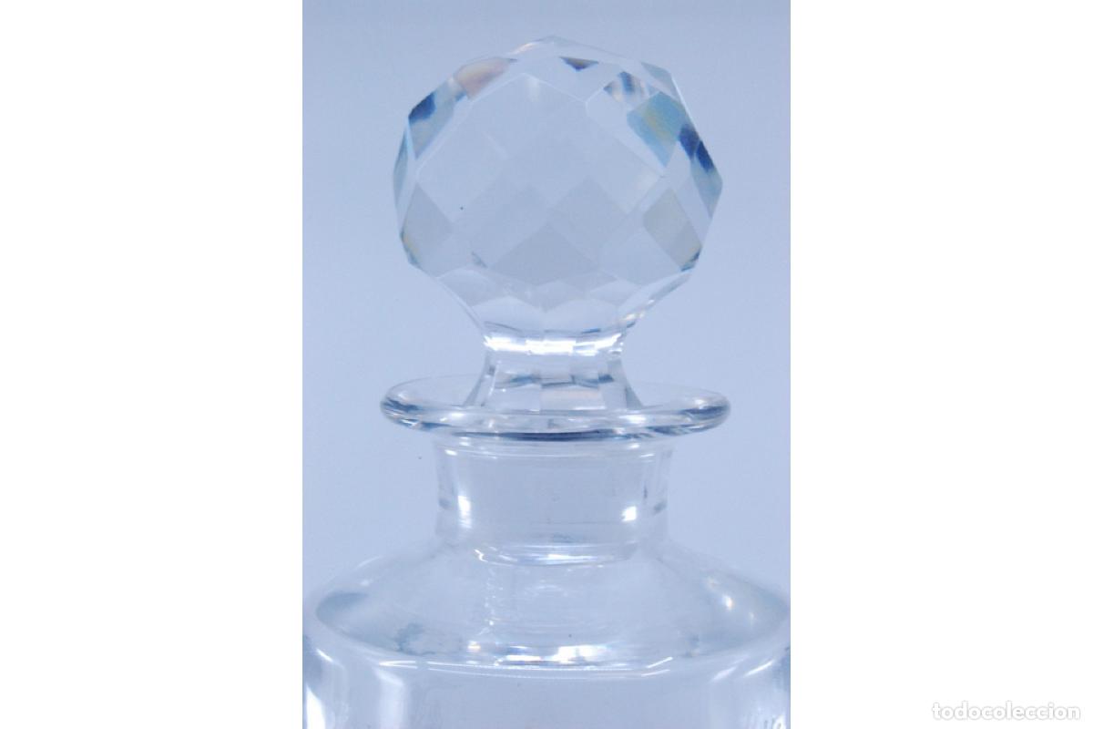 Antig&uuml;edades: Botella de licor de cristal y plata. - Foto 2