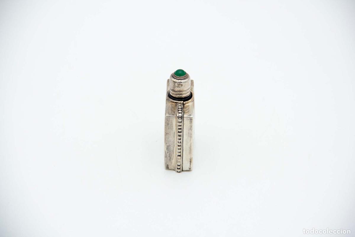 Antig&uuml;edades: Frasco de perfume, fabricado en cristal y plata. - Foto 3